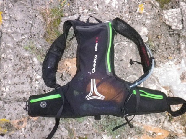 Mochila Quechua Extend 0-12: Ligereza y adaptabilidad para correr por la montaña 